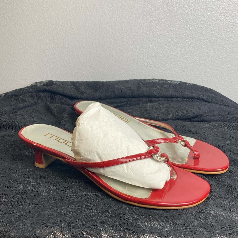 Moda Scarlet Heeled Sandals With Stone Embellishment Sz 7M